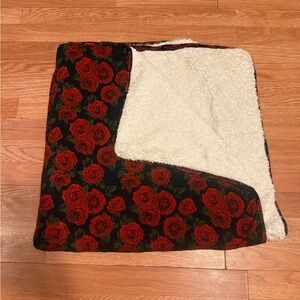 Little Bum Bums “Bums & Roses” Plush Blanket